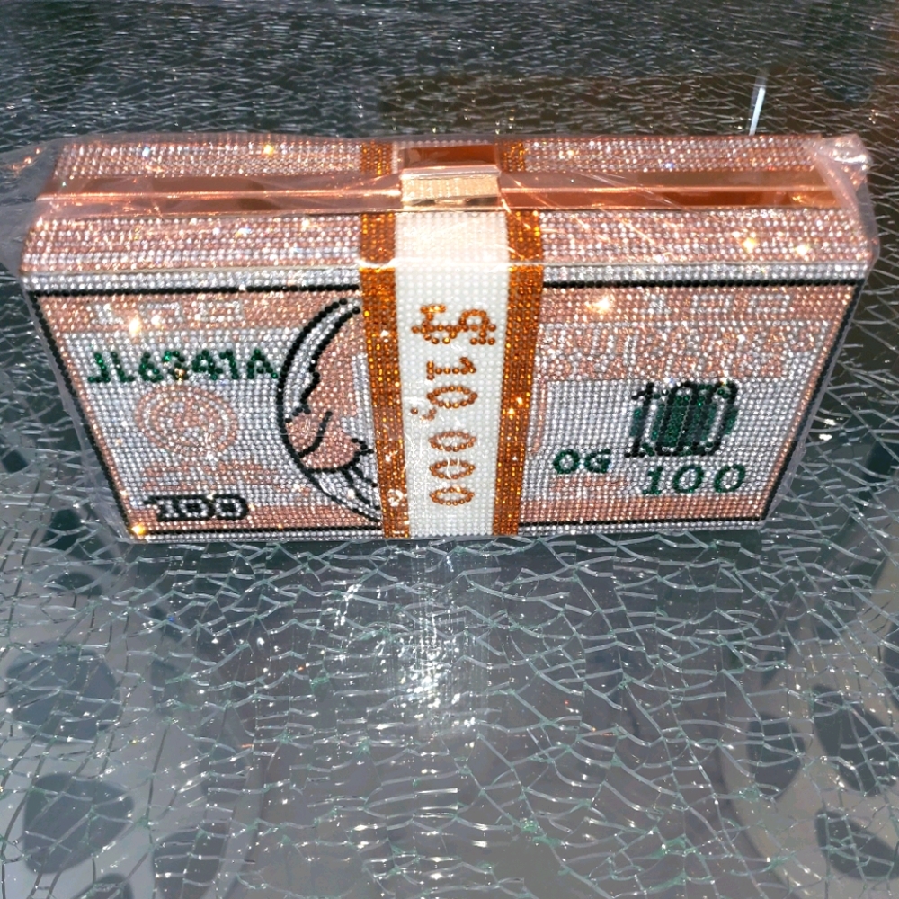 MONEY STACK CLUTCH CHAMPAGNE